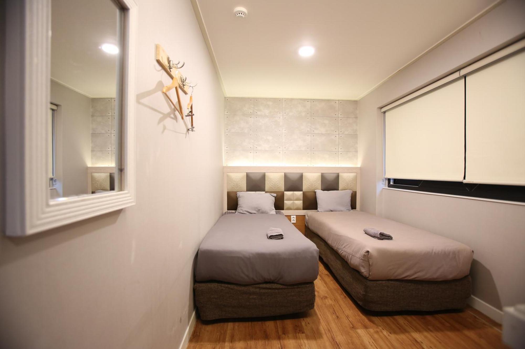 K-Guesthouse Seomyeon 1 بوسان المظهر الخارجي الصورة