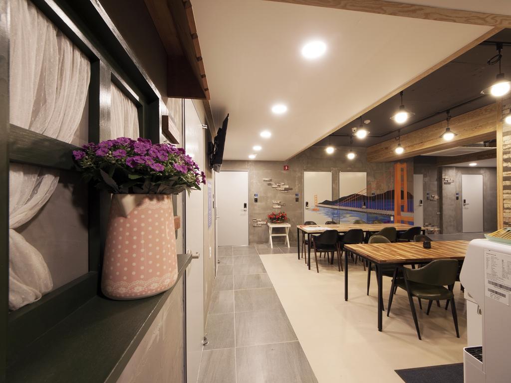 K-Guesthouse Seomyeon 1 بوسان المظهر الخارجي الصورة